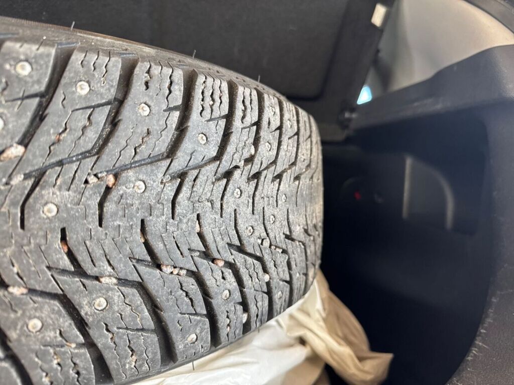 Kia Rio 2015 Punainen