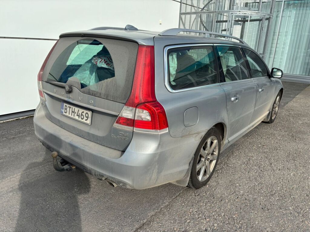 Volvo V70 2015 Harmaa