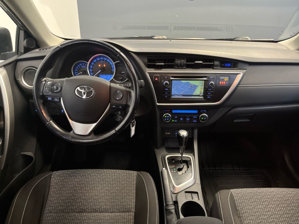 Toyota Auris 2015 Harmaa