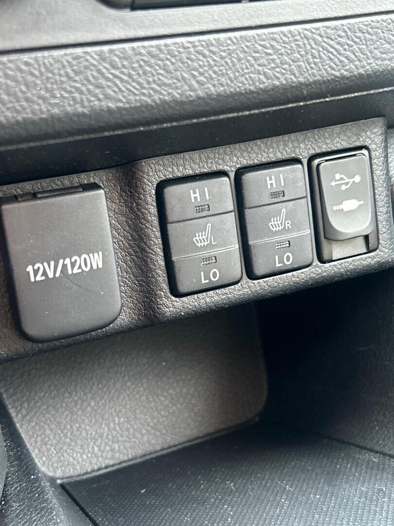 Toyota Auris 2015 Harmaa