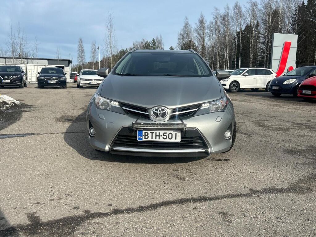 Toyota Auris 2015 Harmaa