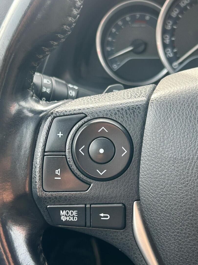 Toyota Auris 2015 Harmaa