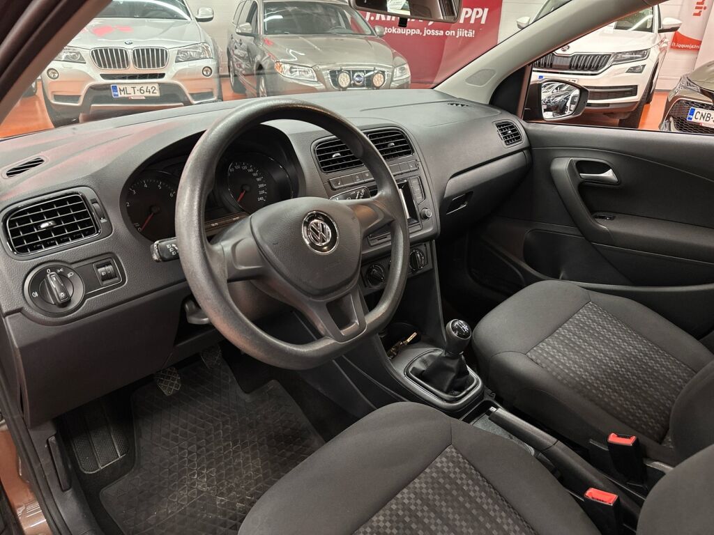 Volkswagen Polo 2015 Ruskea (beige)