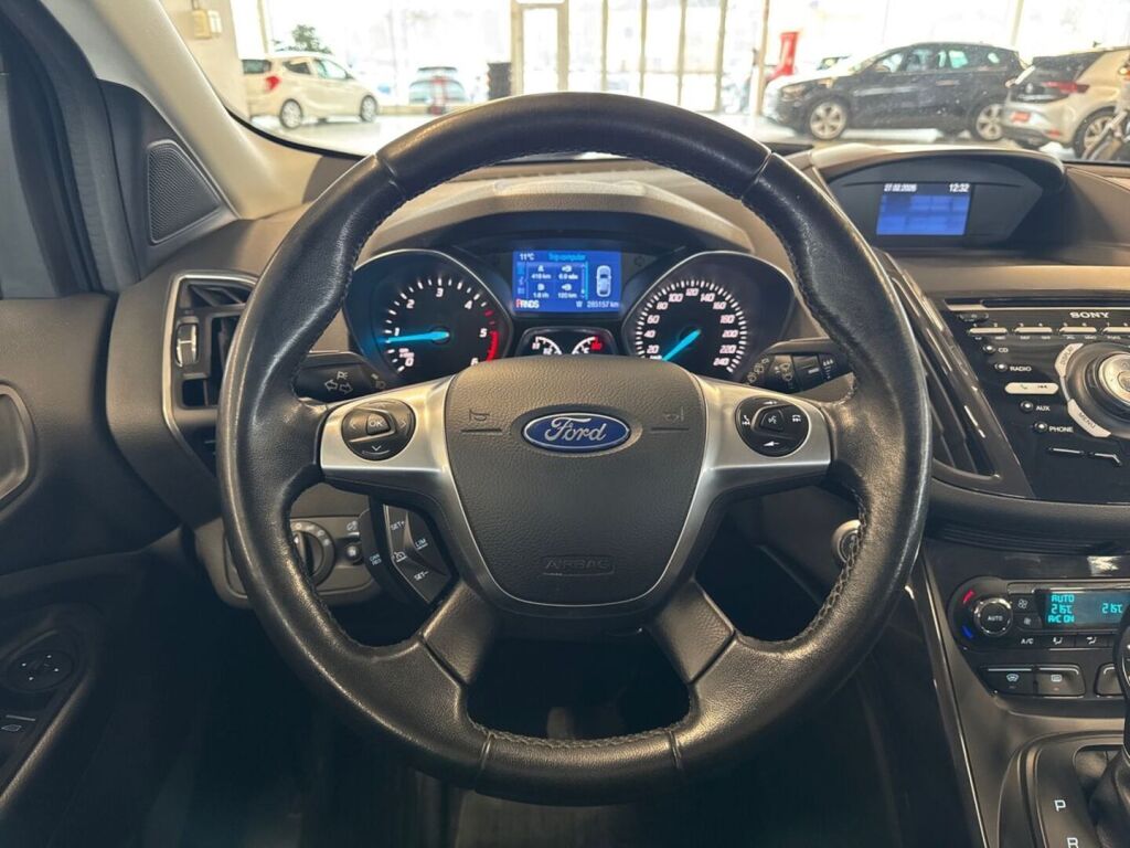 Ford Kuga 2015 Harmaa