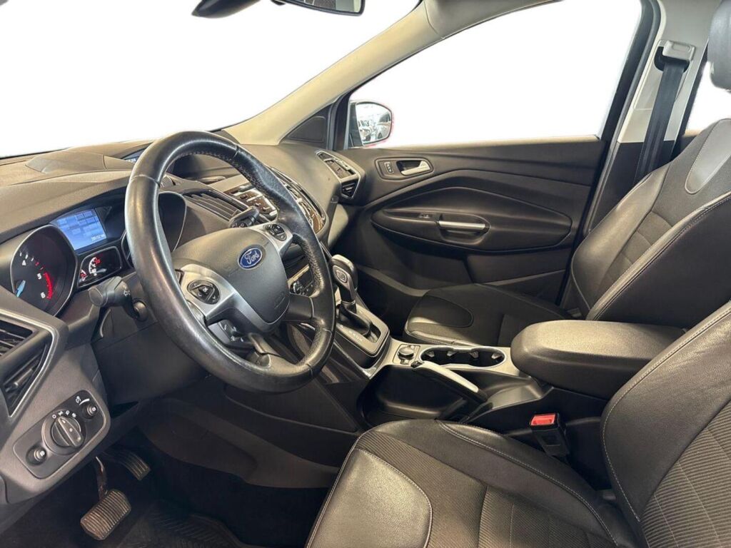 Ford Kuga 2015 Harmaa