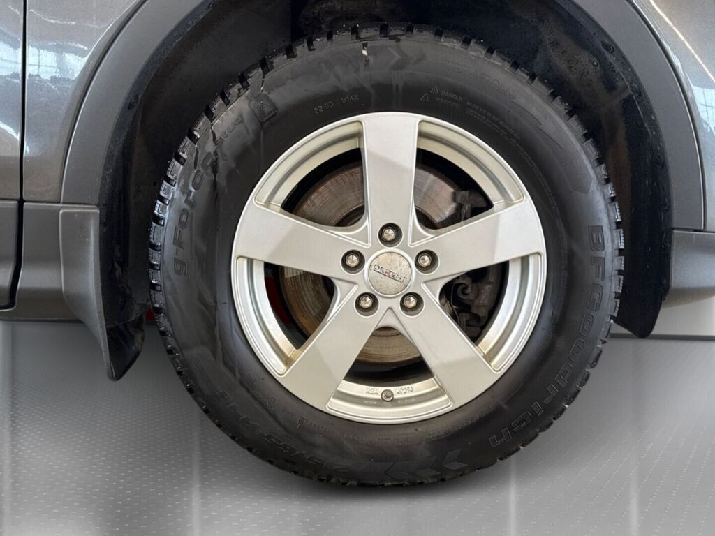 Ford Kuga 2015 Harmaa