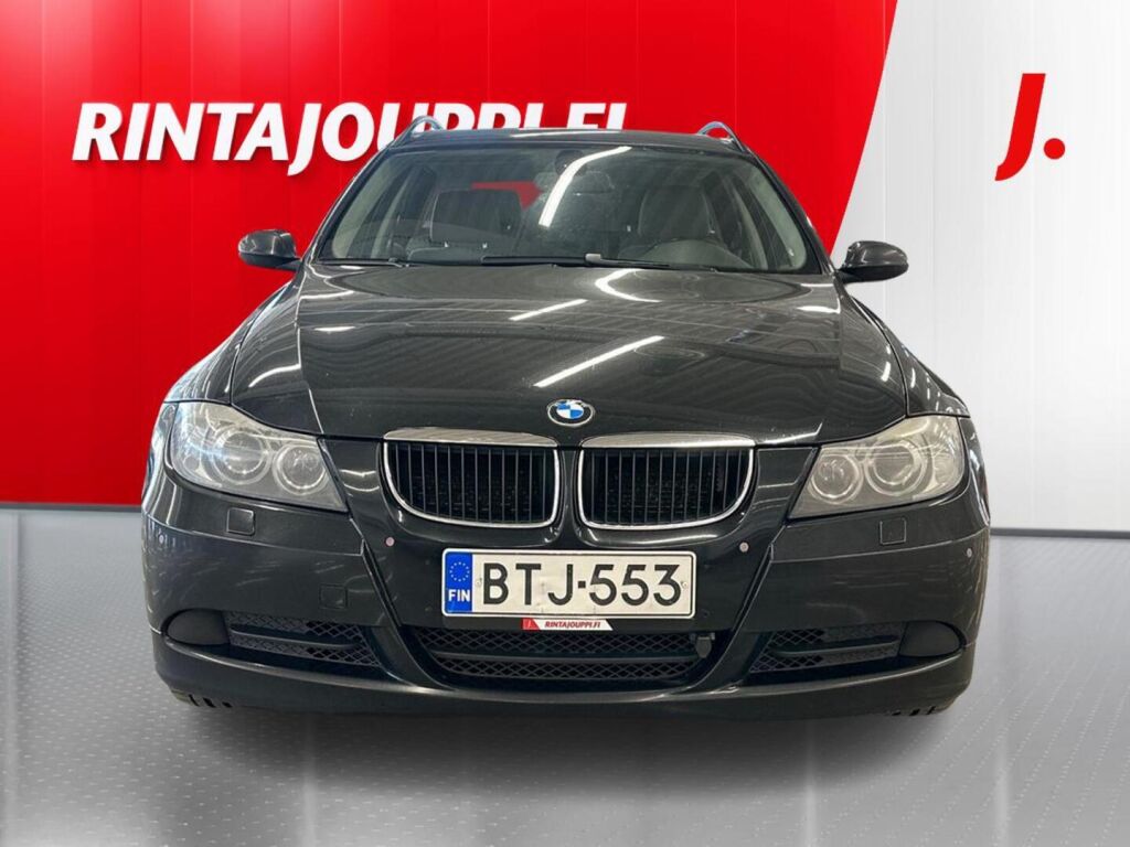 BMW 320 2007 Musta