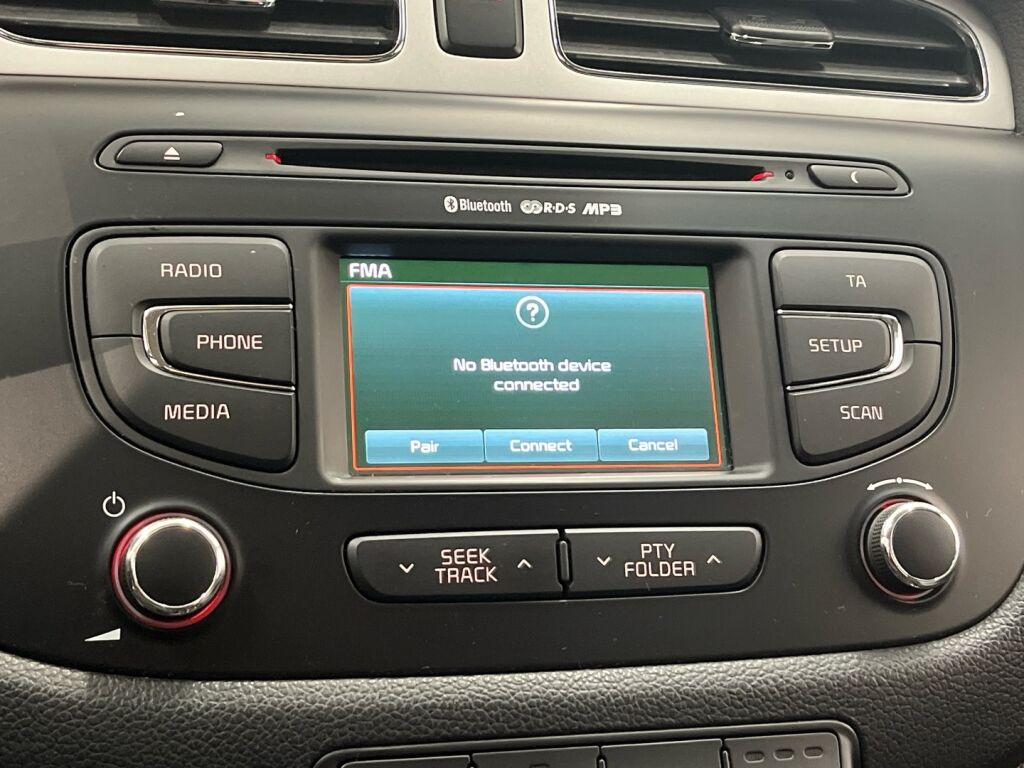 Kia Ceed 2015 Valkoinen