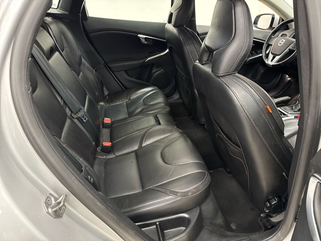 Volvo V40 2015 Harmaa