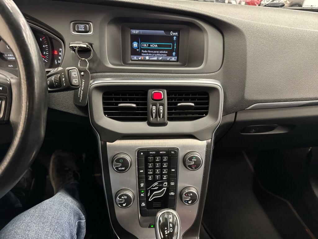 Volvo V40 2015 Harmaa