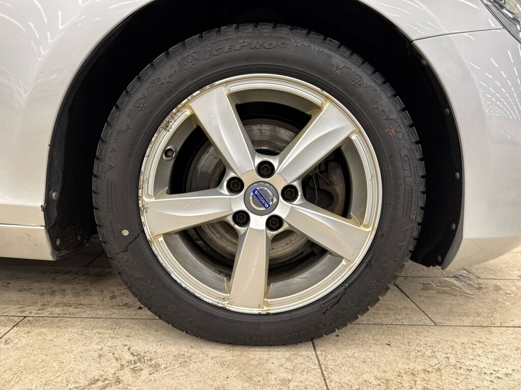 Volvo V40 2015 Harmaa