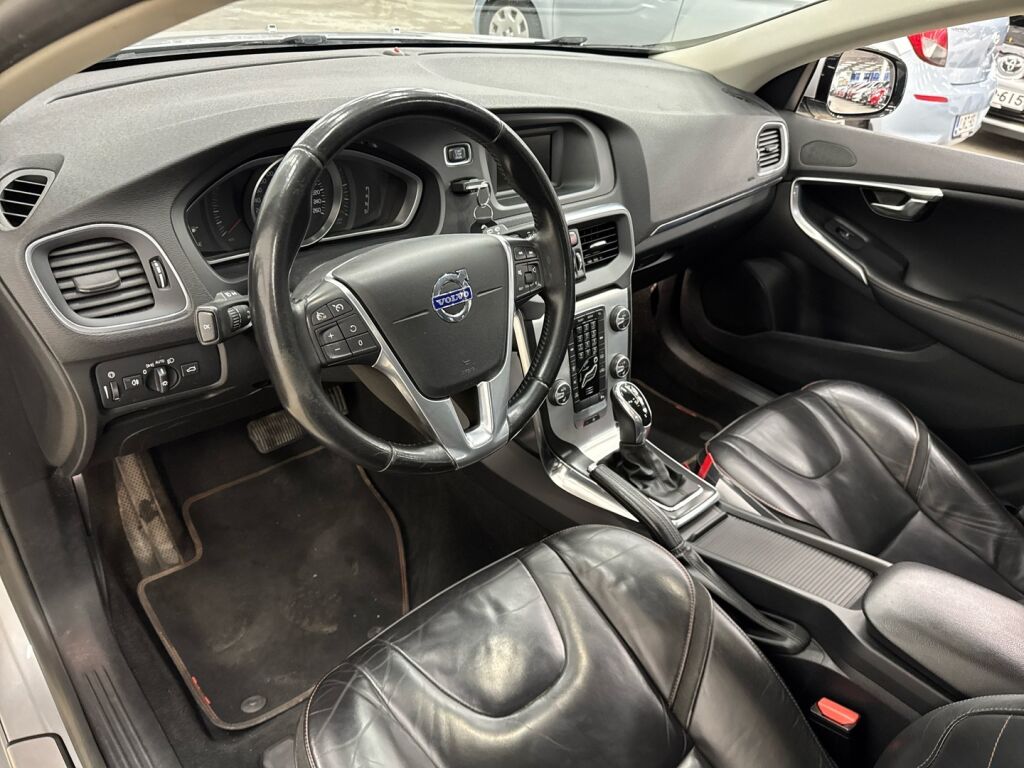 Volvo V40 2015 Harmaa