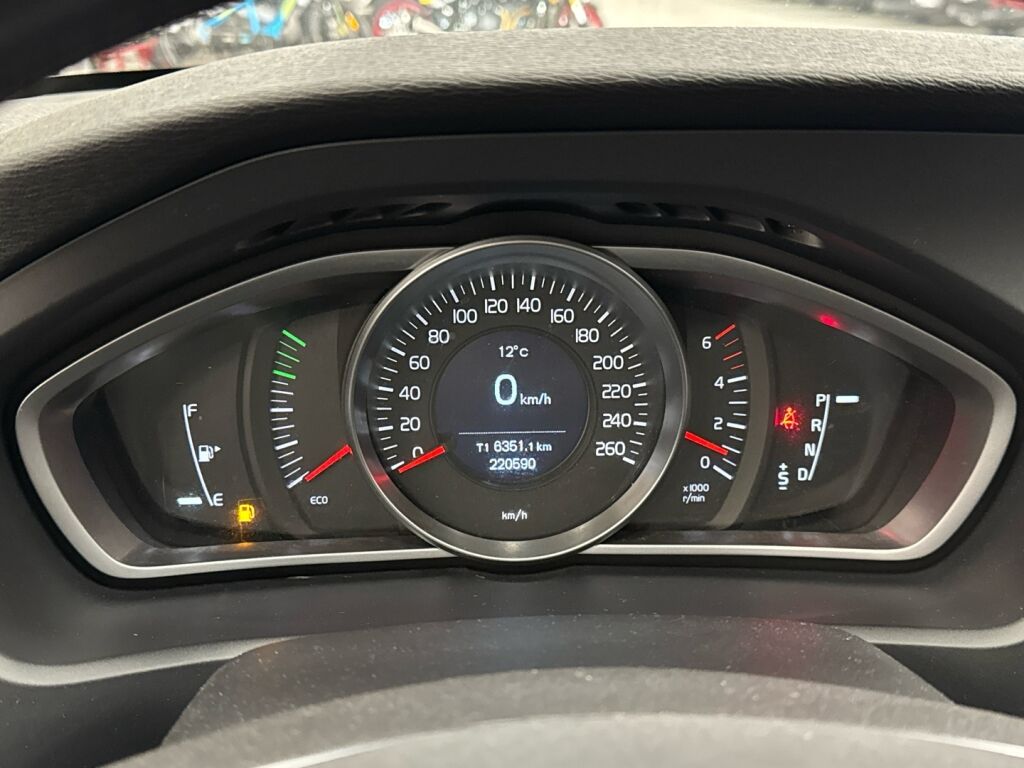 Volvo V40 2015 Harmaa