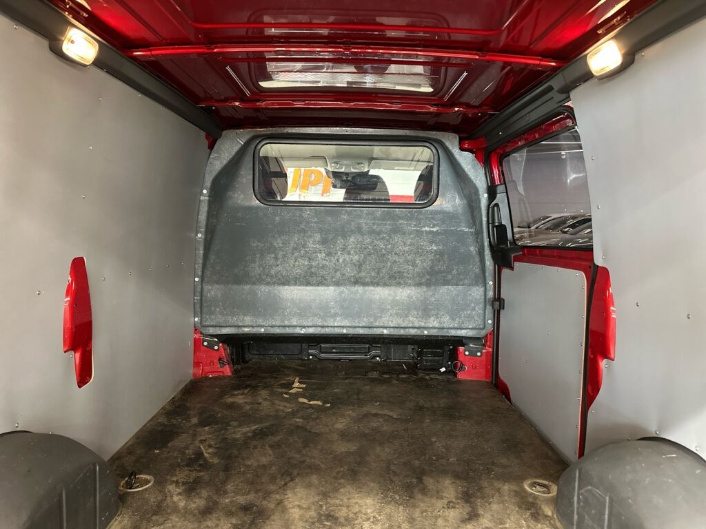 Mercedes-Benz Vito 2015 Punainen