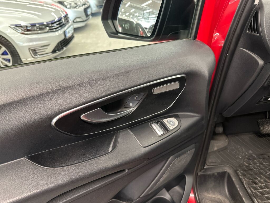 Mercedes-Benz Vito 2015 Punainen