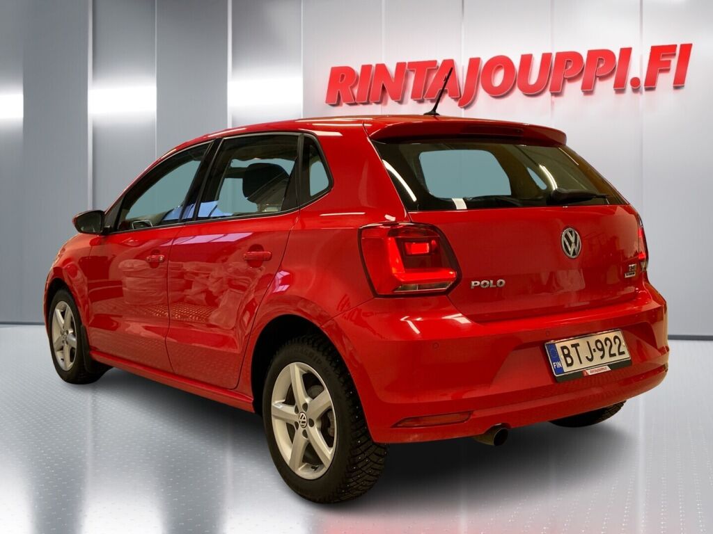 Volkswagen Polo 2015 Punainen