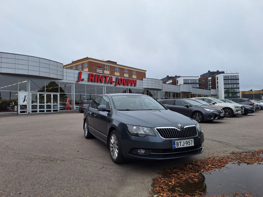 Skoda Superb 2015 Harmaa