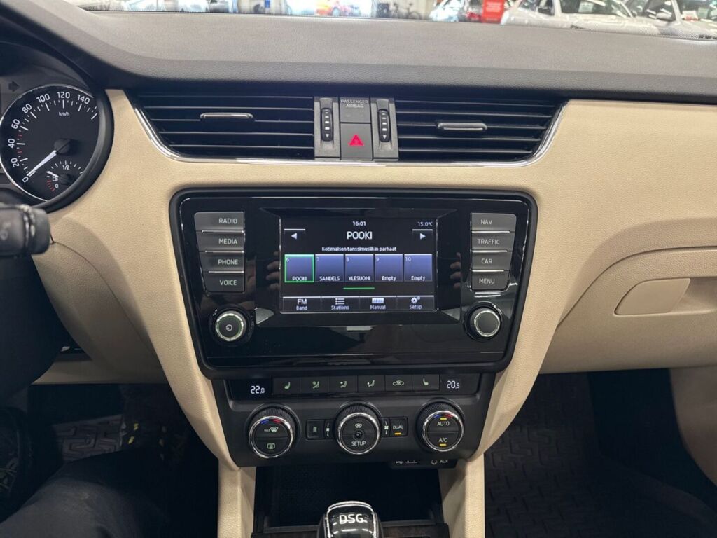 Skoda Octavia 2015 Valkoinen