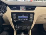Skoda Octavia 2015 Valkoinen