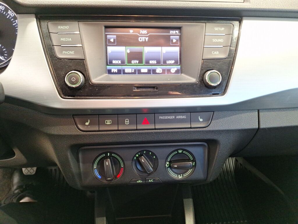 Skoda Fabia 2016 Valkoinen