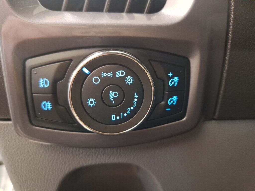 Ford Transit Custom 2015 Valkoinen