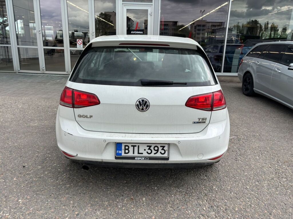 Volkswagen Golf 2015 Valkoinen