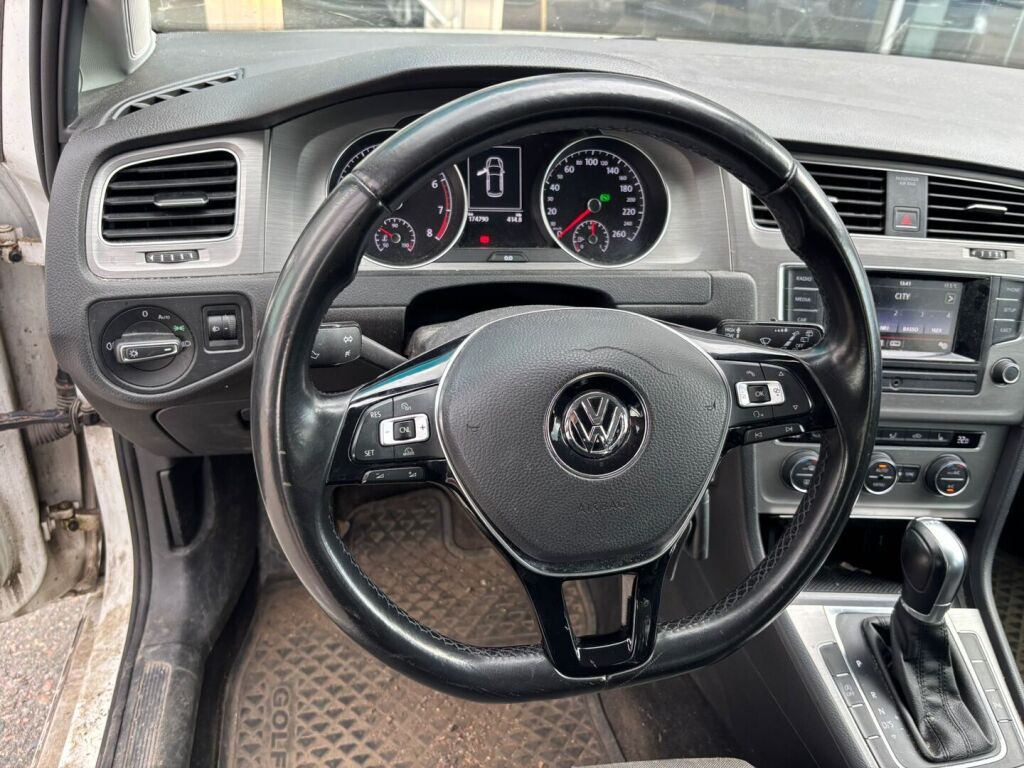 Volkswagen Golf 2015 Valkoinen