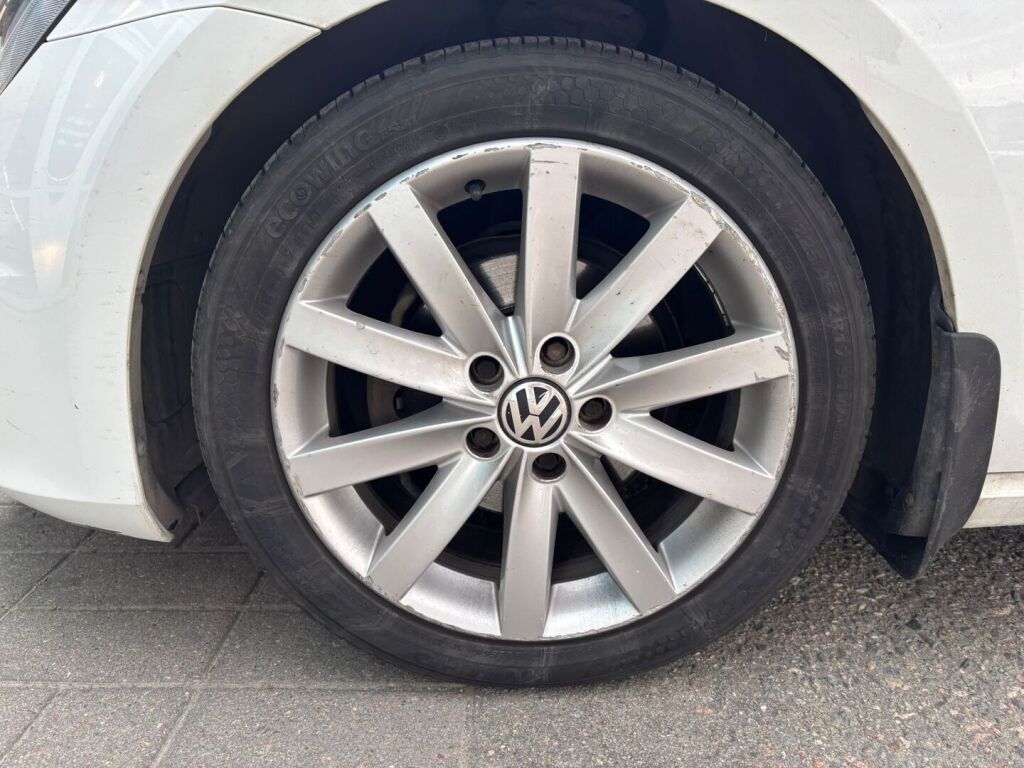 Volkswagen Golf 2015 Valkoinen