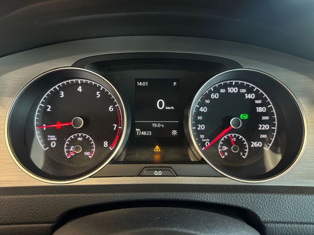 Volkswagen Golf 2015 Valkoinen