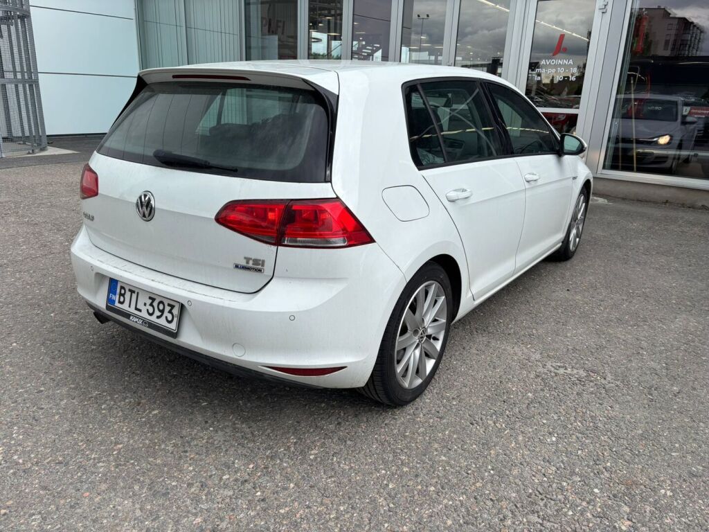 Volkswagen Golf 2015 Valkoinen