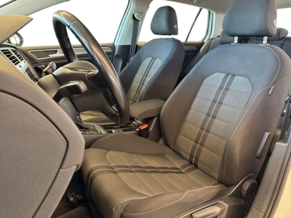 Volkswagen Golf 2015 Valkoinen