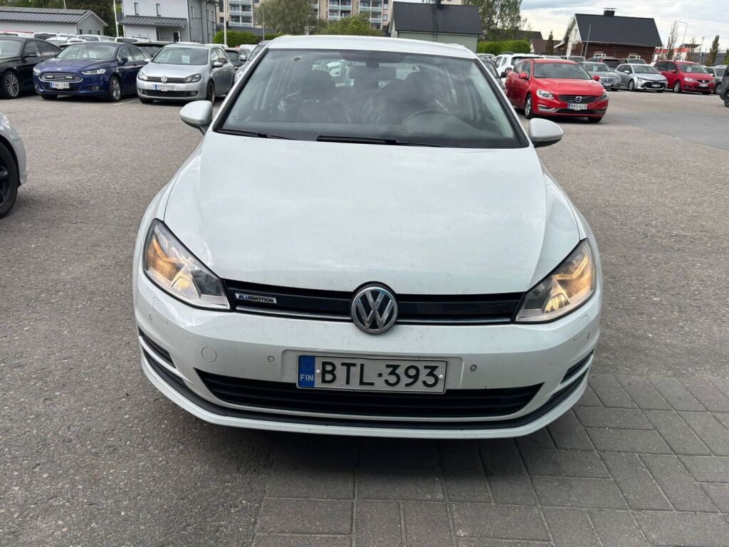 Volkswagen Golf 2015 Valkoinen
