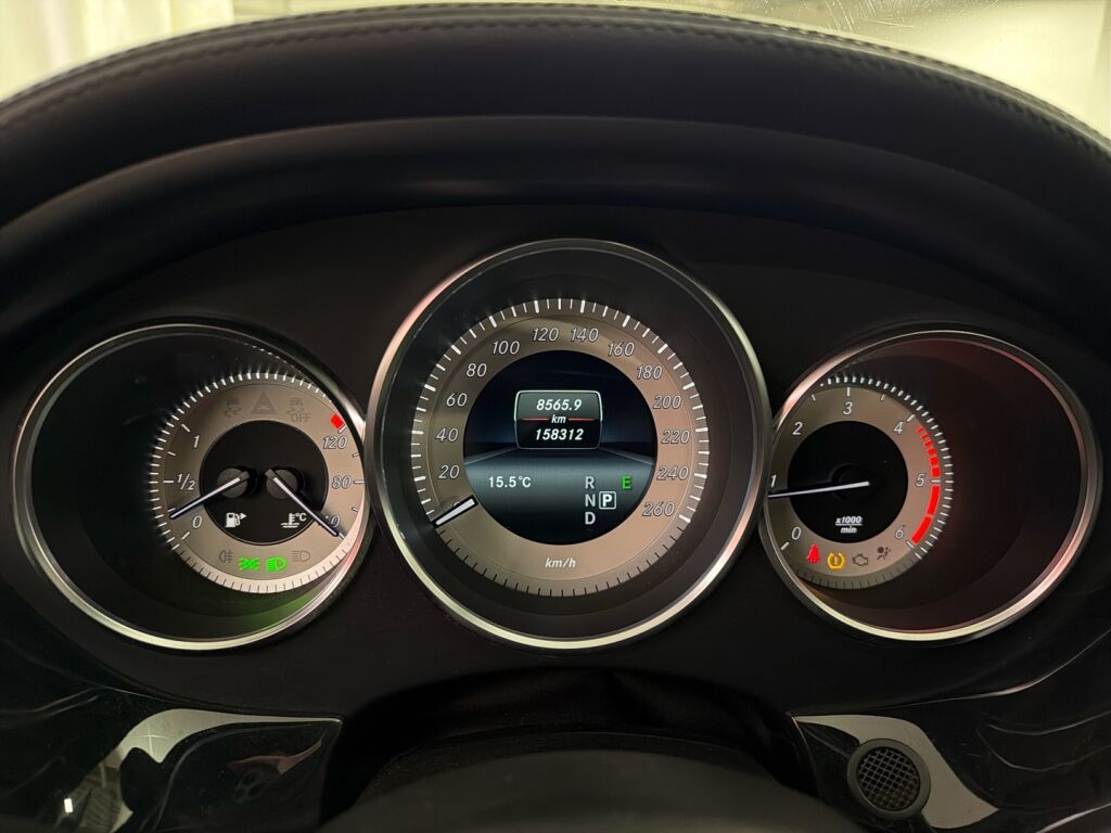 Mercedes-Benz CLS 2016 Musta