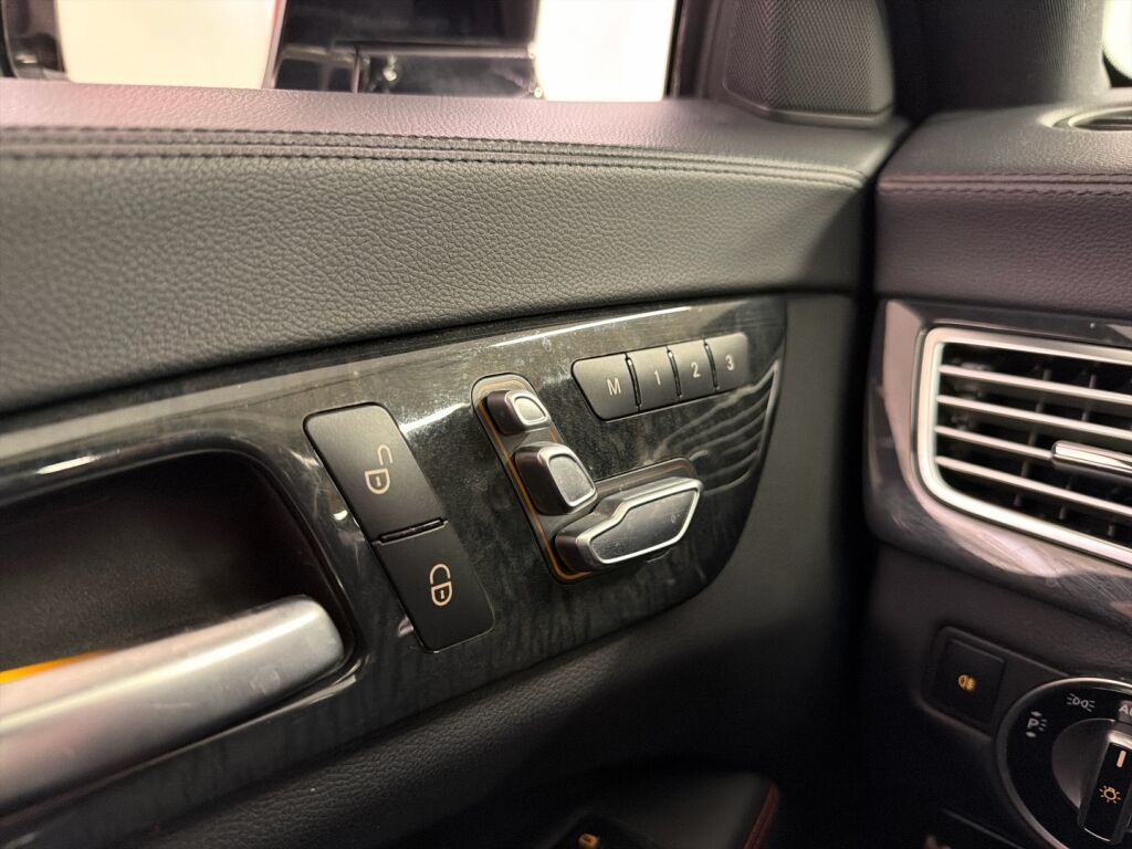 Mercedes-Benz CLS 2016 Musta