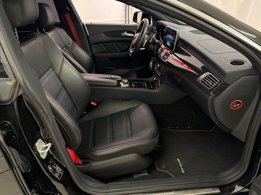 Mercedes-Benz CLS 2016 Musta