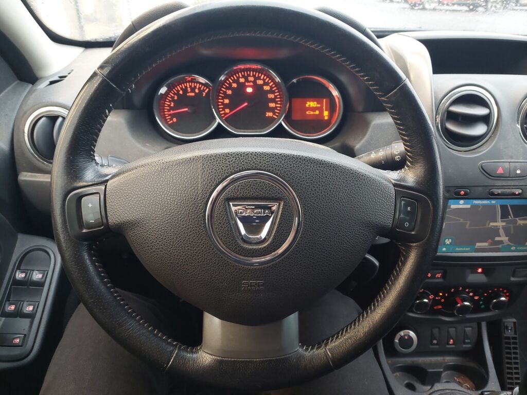 Dacia Duster 2015 Sininen