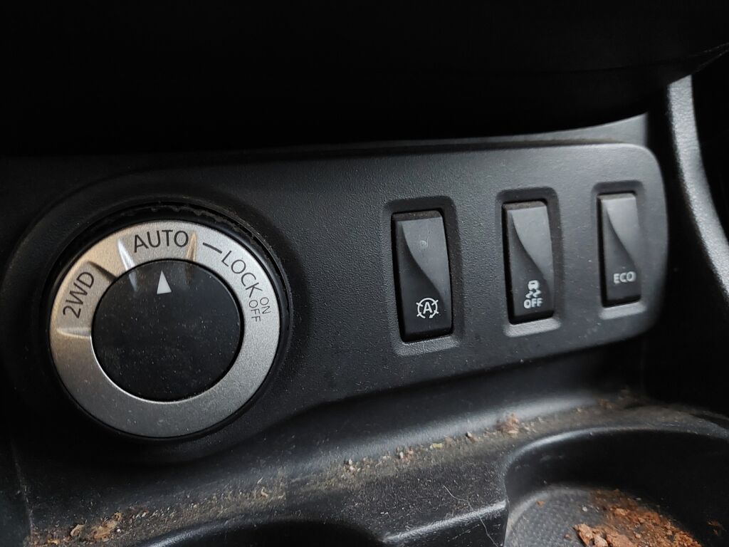 Dacia Duster 2015 Sininen