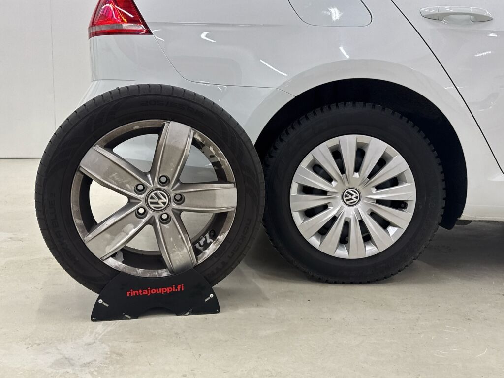 Volkswagen Golf 2016 Valkoinen