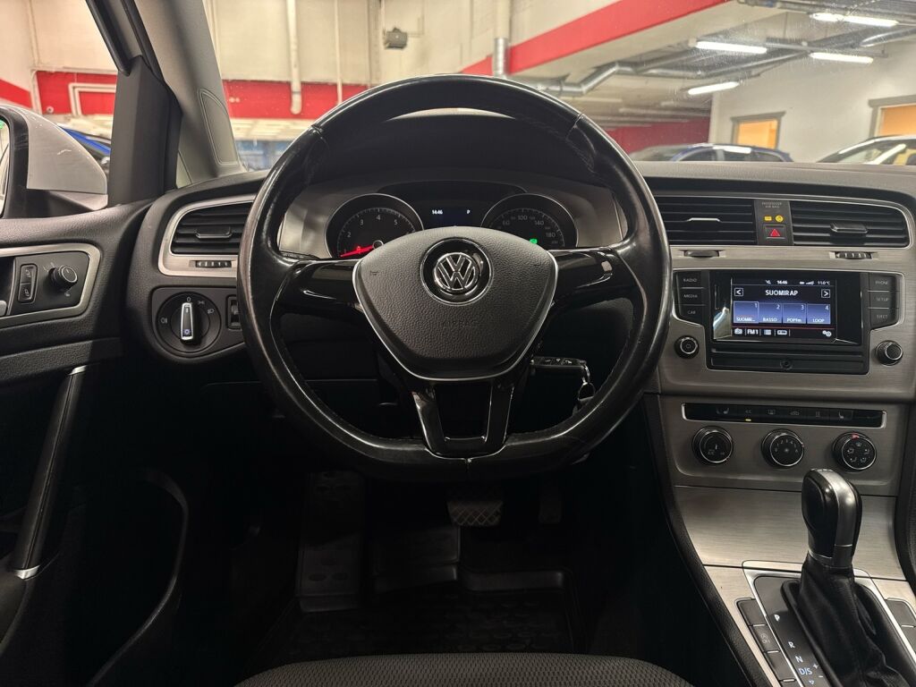 Volkswagen Golf 2016 Valkoinen