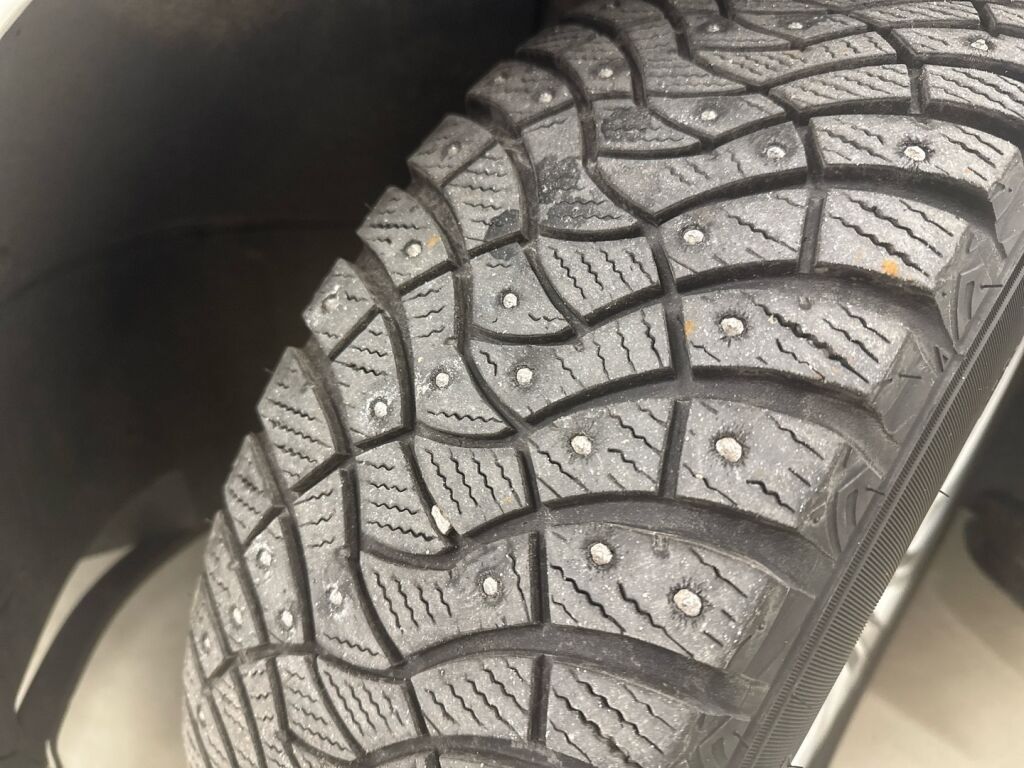 Volkswagen Golf 2016 Valkoinen