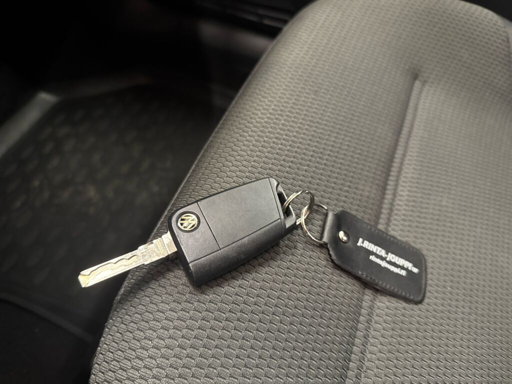 Volkswagen Golf 2016 Valkoinen