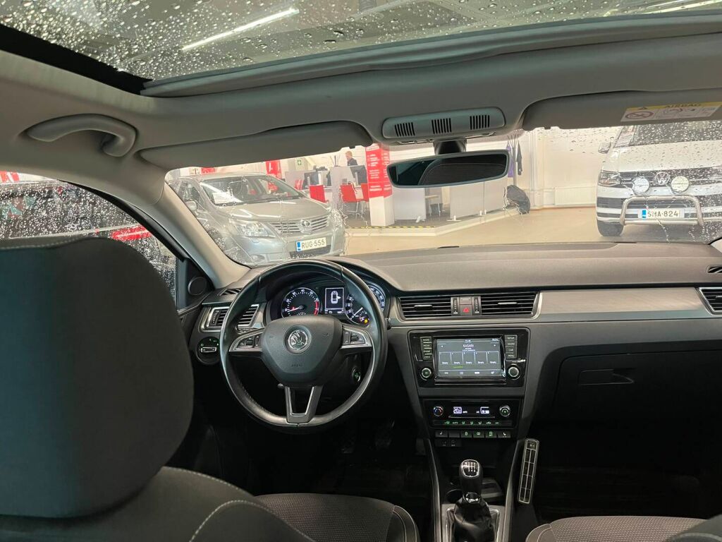 Skoda Rapid 2015 Valkoinen