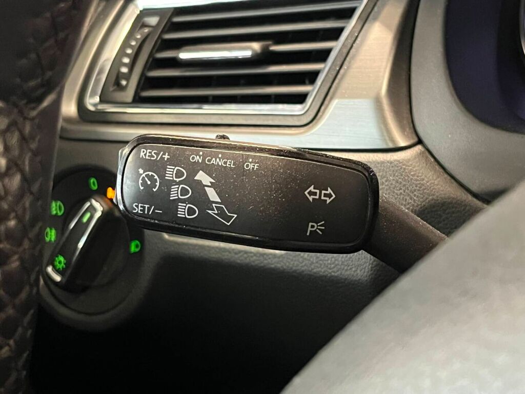 Skoda Rapid 2015 Valkoinen