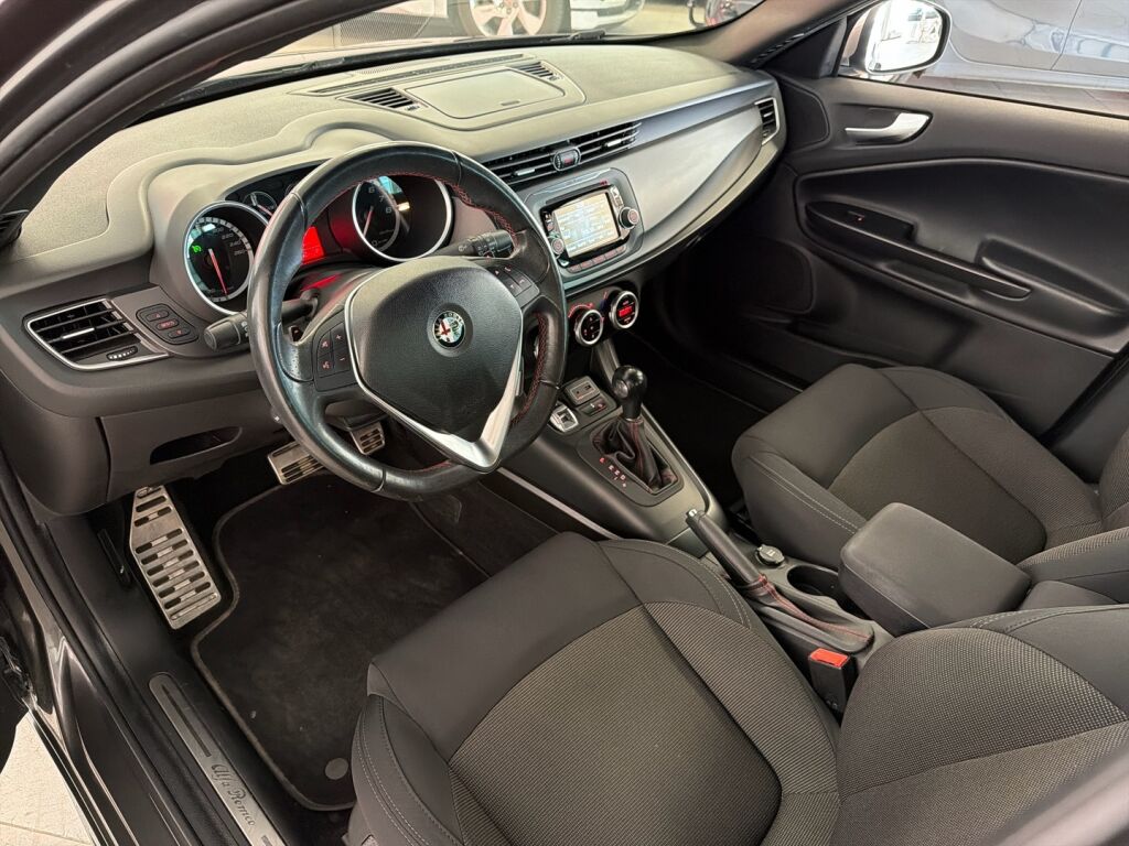 Alfa Romeo Giulietta 2016 Harmaa