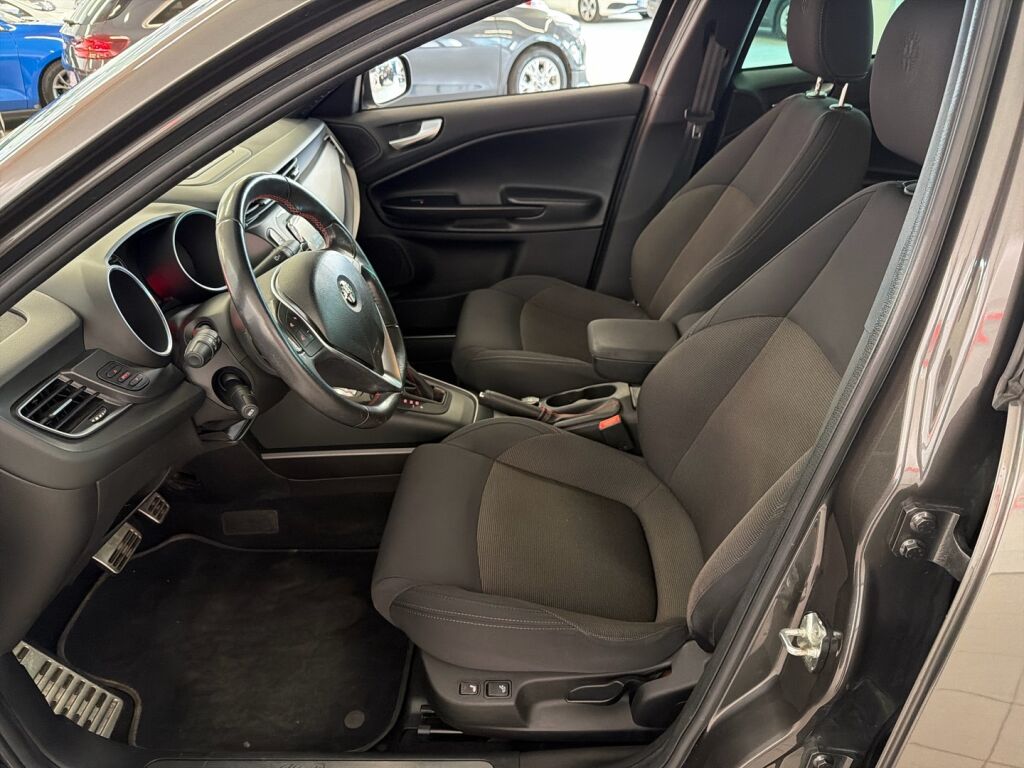 Alfa Romeo Giulietta 2016 Harmaa