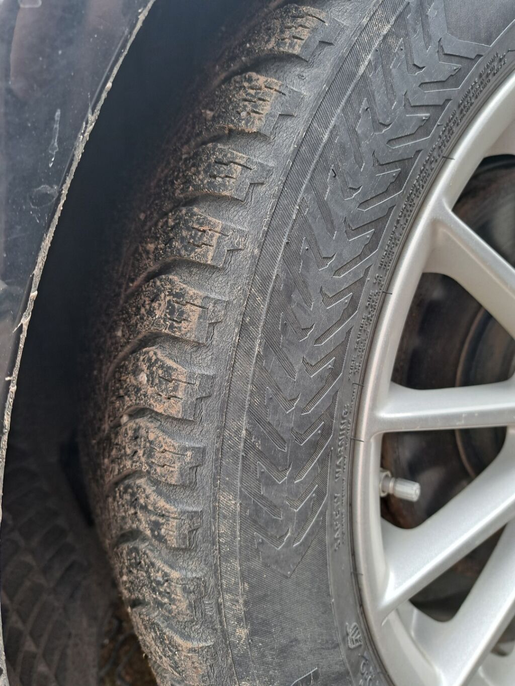 Jaguar XE 2016 Musta