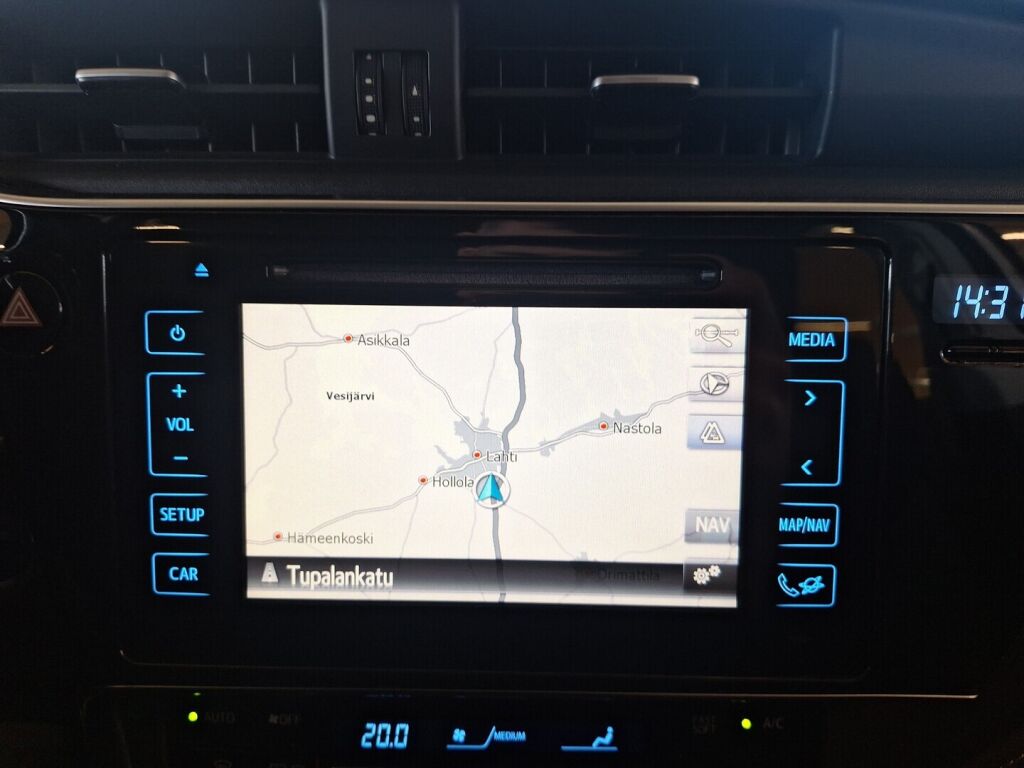 Toyota Auris 2015 Ruskea (beige)