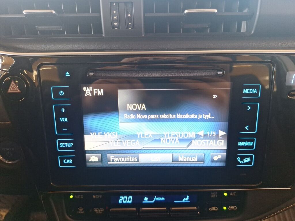 Toyota Auris 2015 Ruskea (beige)