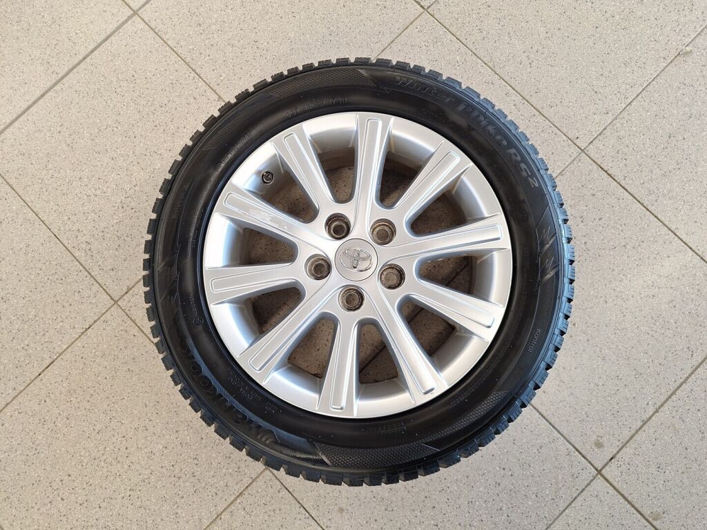 Toyota Auris 2015 Ruskea (beige)