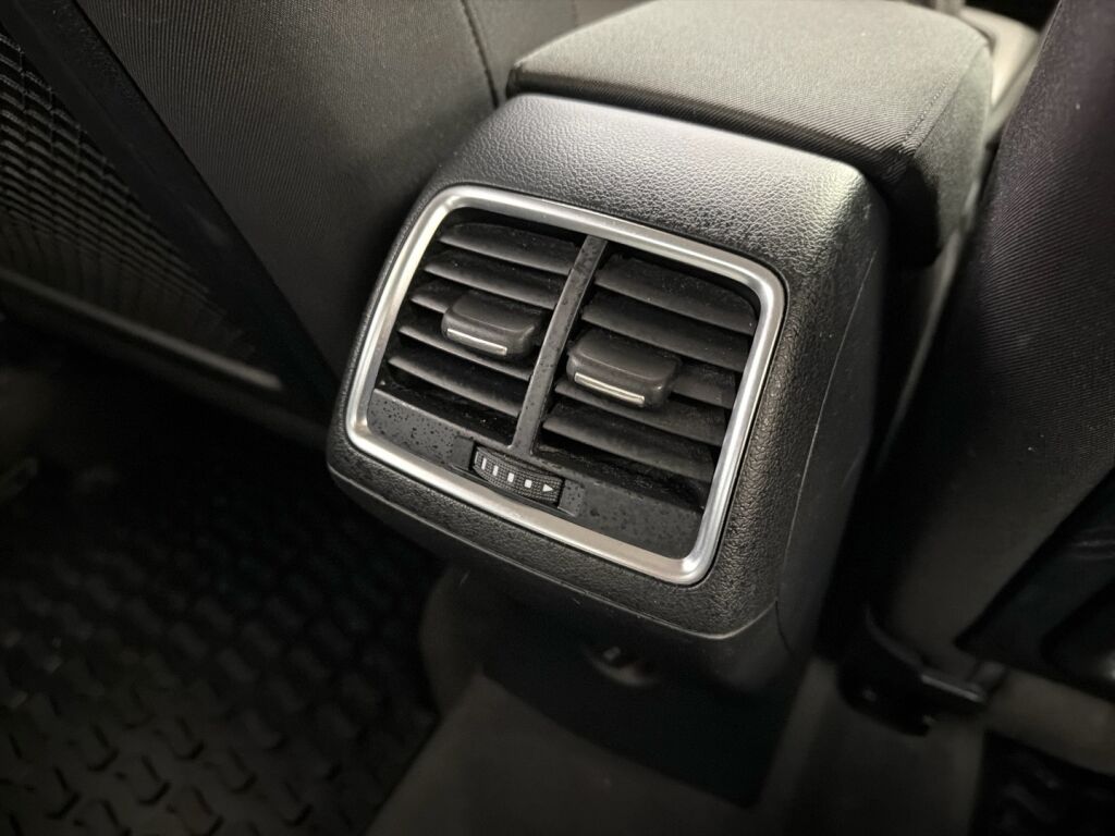 Audi Q3 2016 Valkoinen